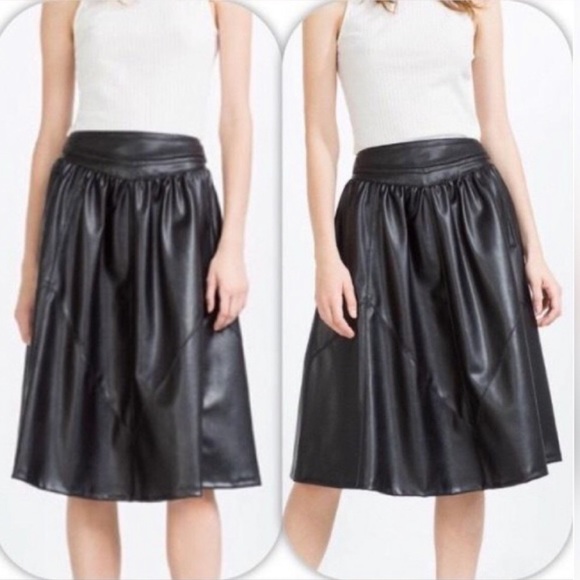 Zara basic A line faux leather skirt - Picture 2 of 3